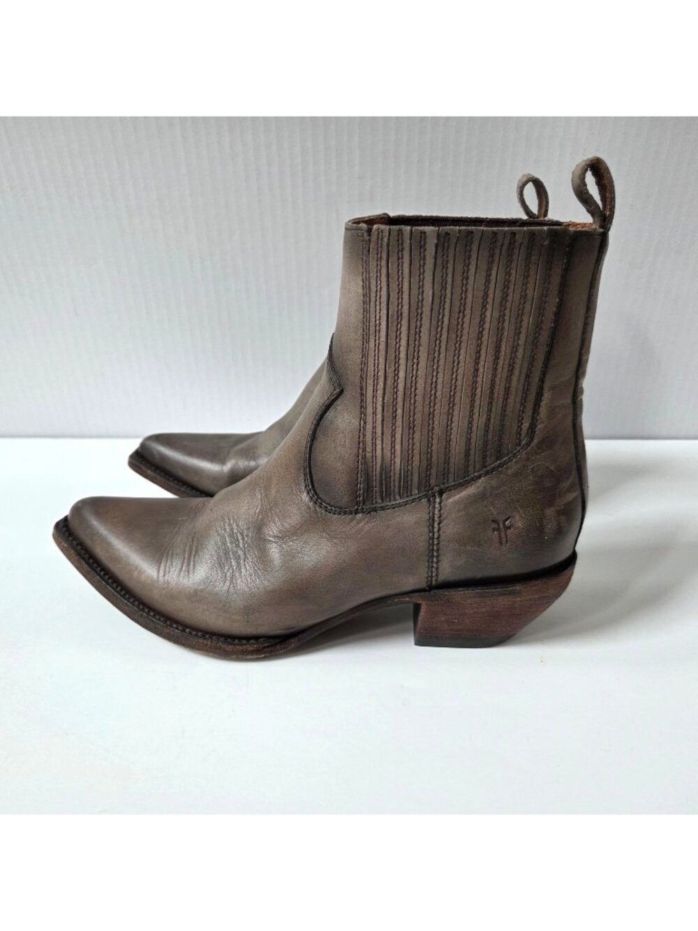 Frye Boots Womens 7.5 Burnished Brown Sacha Western Chelsea Ankle Booties